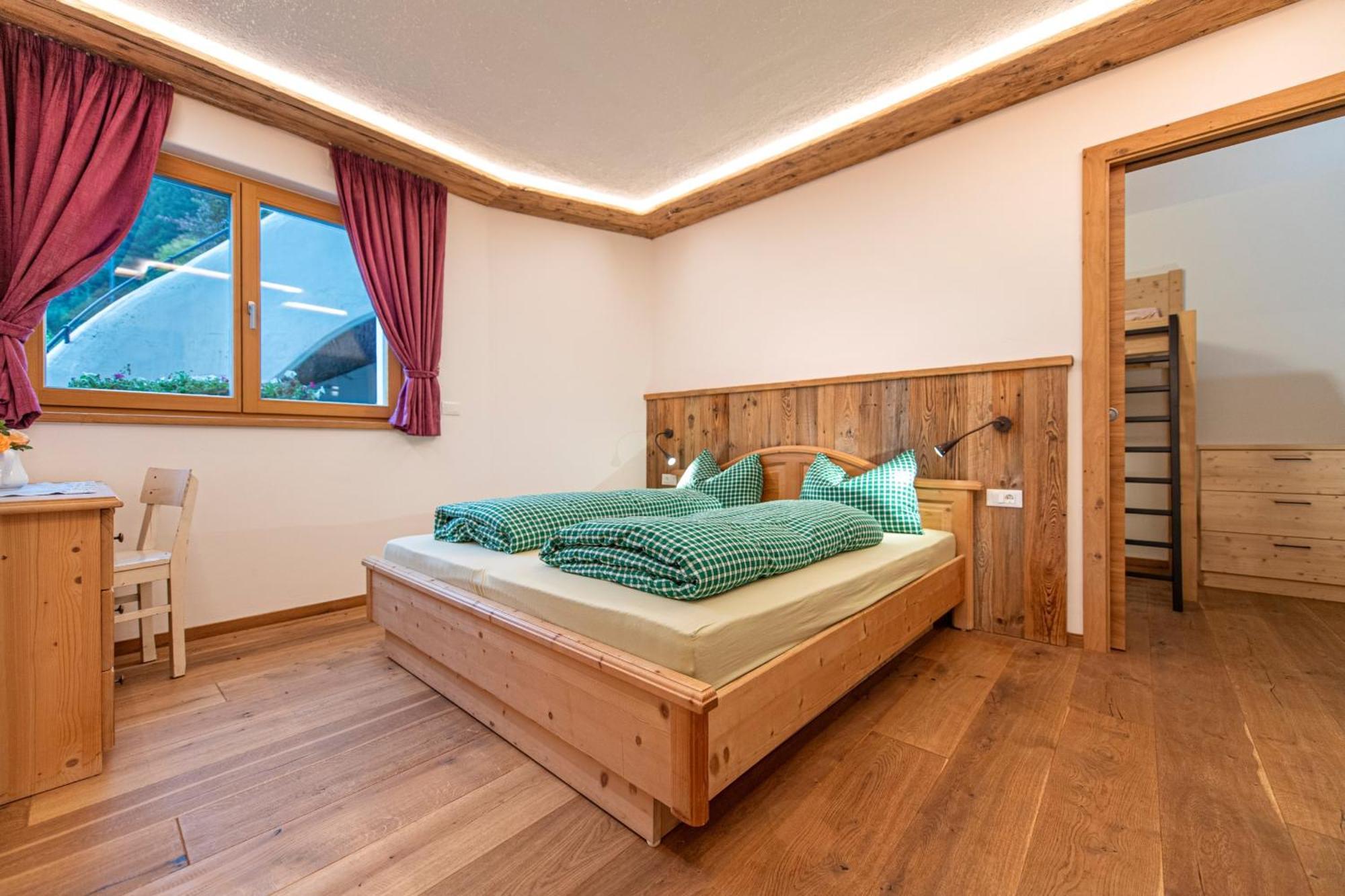 Agriturismo Apartments Tuene Ortisei Exterior foto